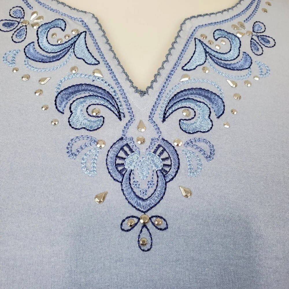 Alfred Dunner Blue Ombre Embroidered Embellished Knit Top NEW NWT Size S - Picture 3 of 14